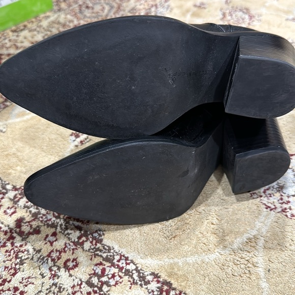 Rebecca Minkoff Sábana Croco booties - Picture 3 of 4